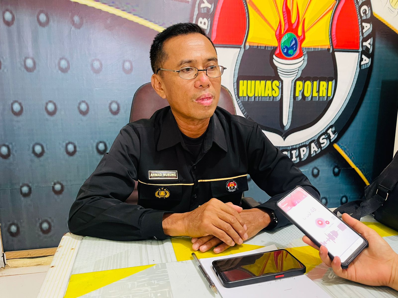 Kasi Humas Polres Merauke, AKP  Ahmad Nurung di ruang Humas Polres Merauke. Kamis (24/11/2022). Foto : Ami / Papua60detik